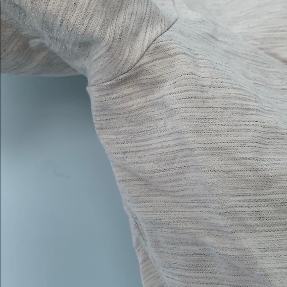GAP tailored crop in light grey - Picture 3 of 4